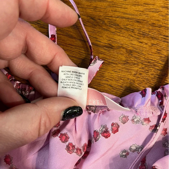 Victoria's Secret Angels Pink and Red Roses Cami
Slip Dress Size Large - Picture 4 of 8